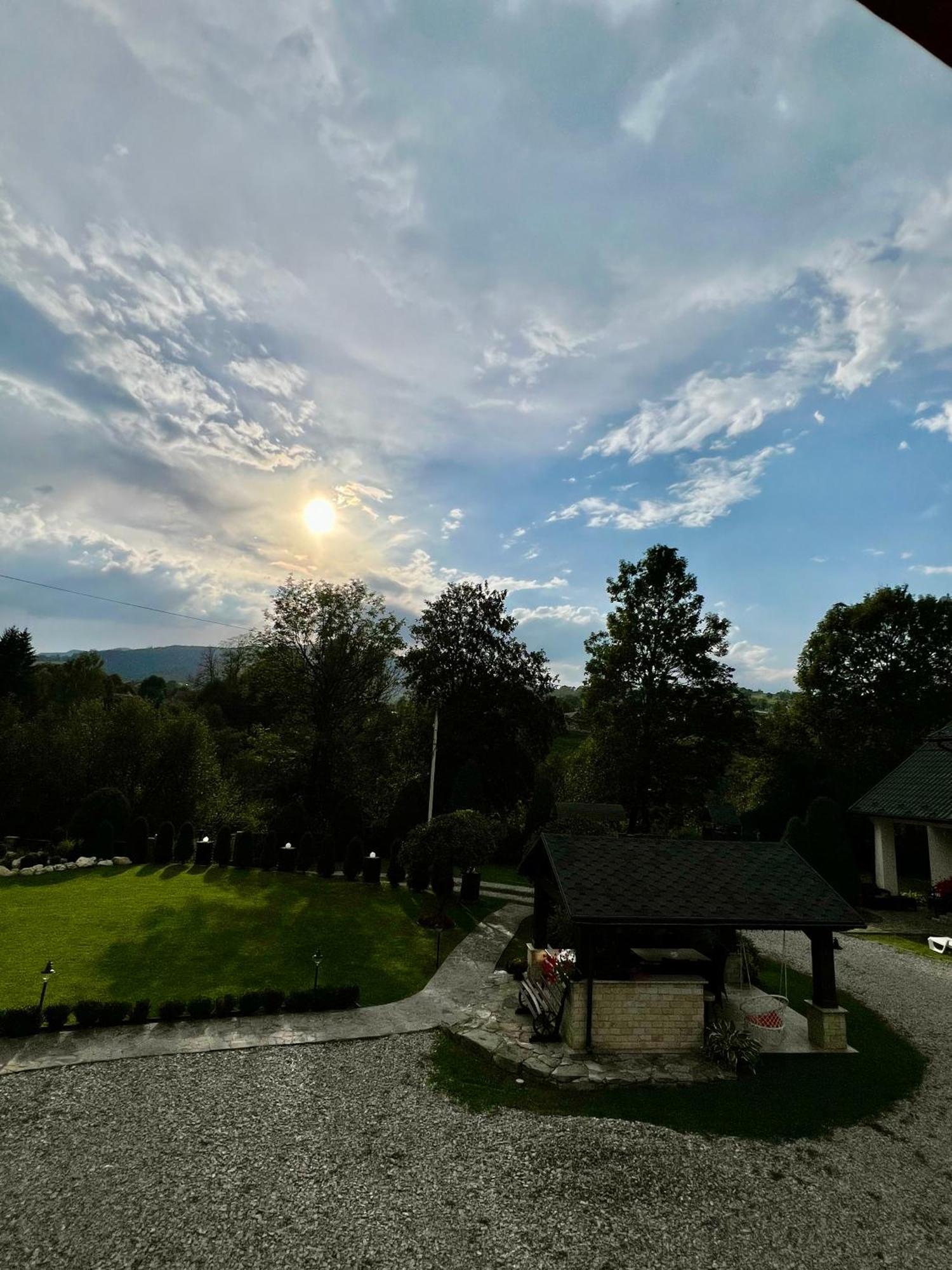 Arnica Hotel Ясиня Екстериор снимка