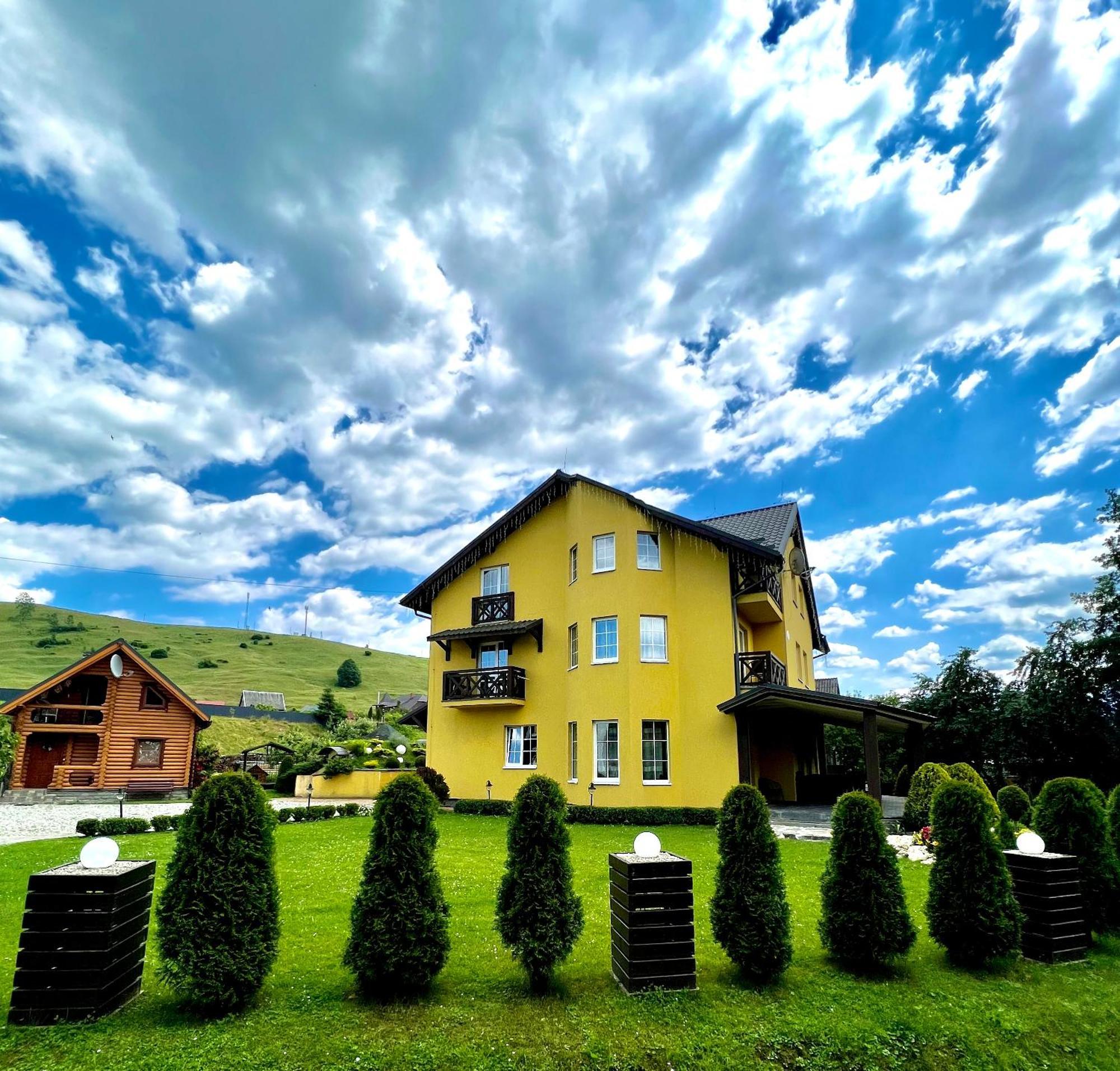 Arnica Hotel Ясиня Екстериор снимка
