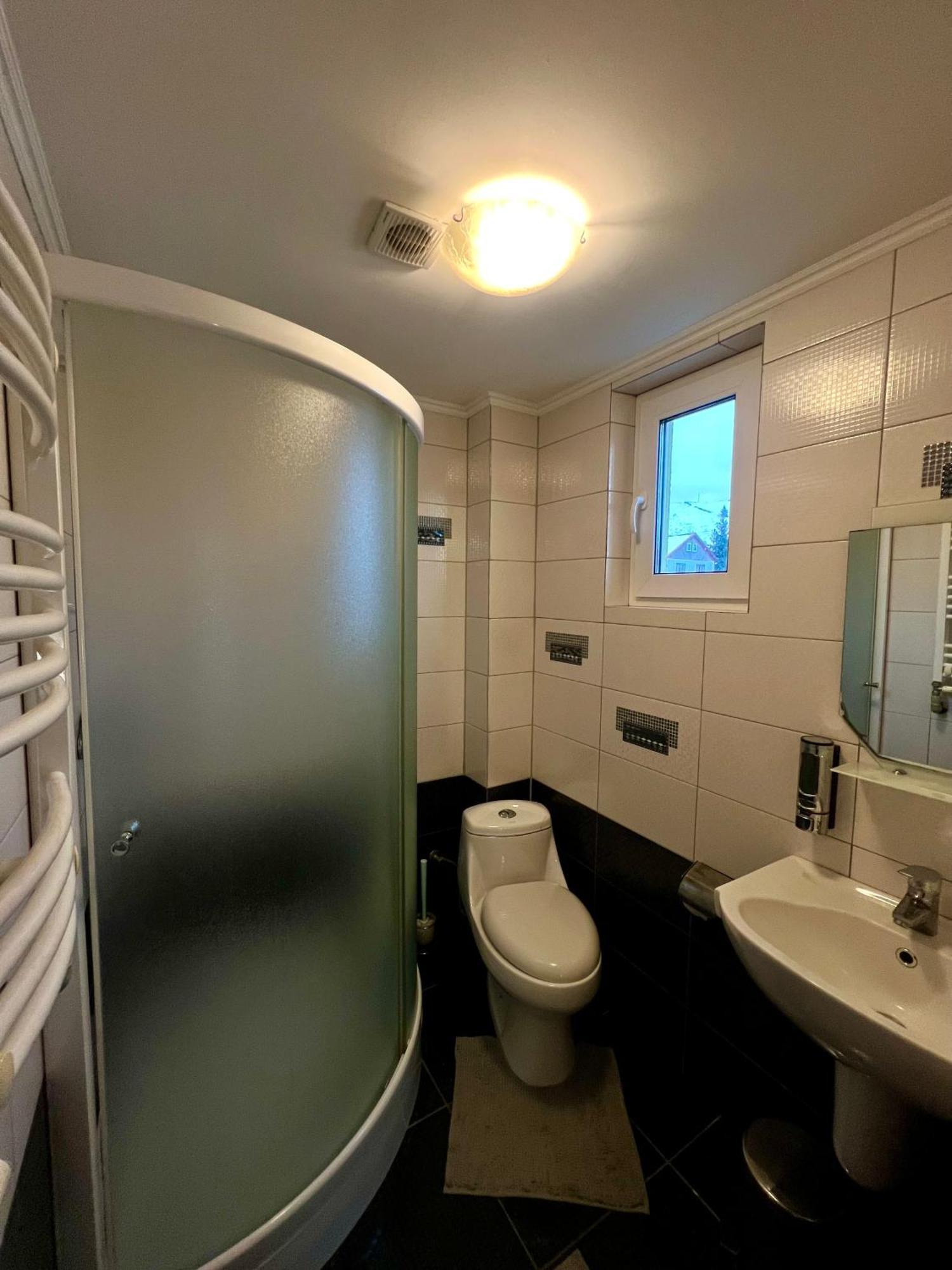 Arnica Hotel Ясиня Екстериор снимка