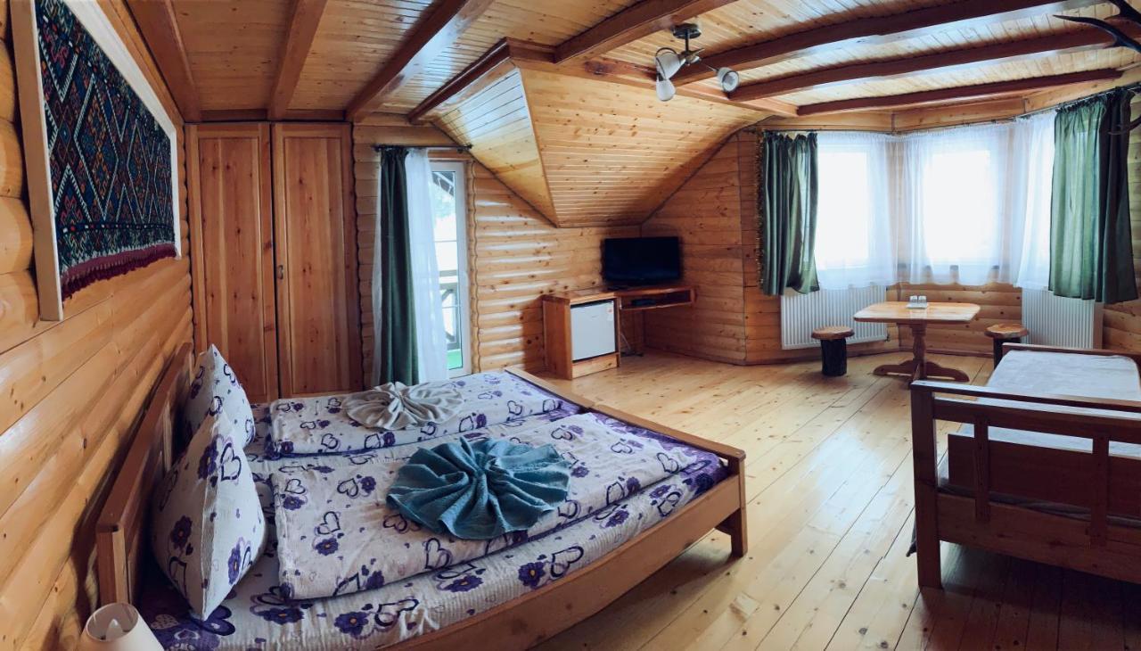 Arnica Hotel Ясиня Екстериор снимка