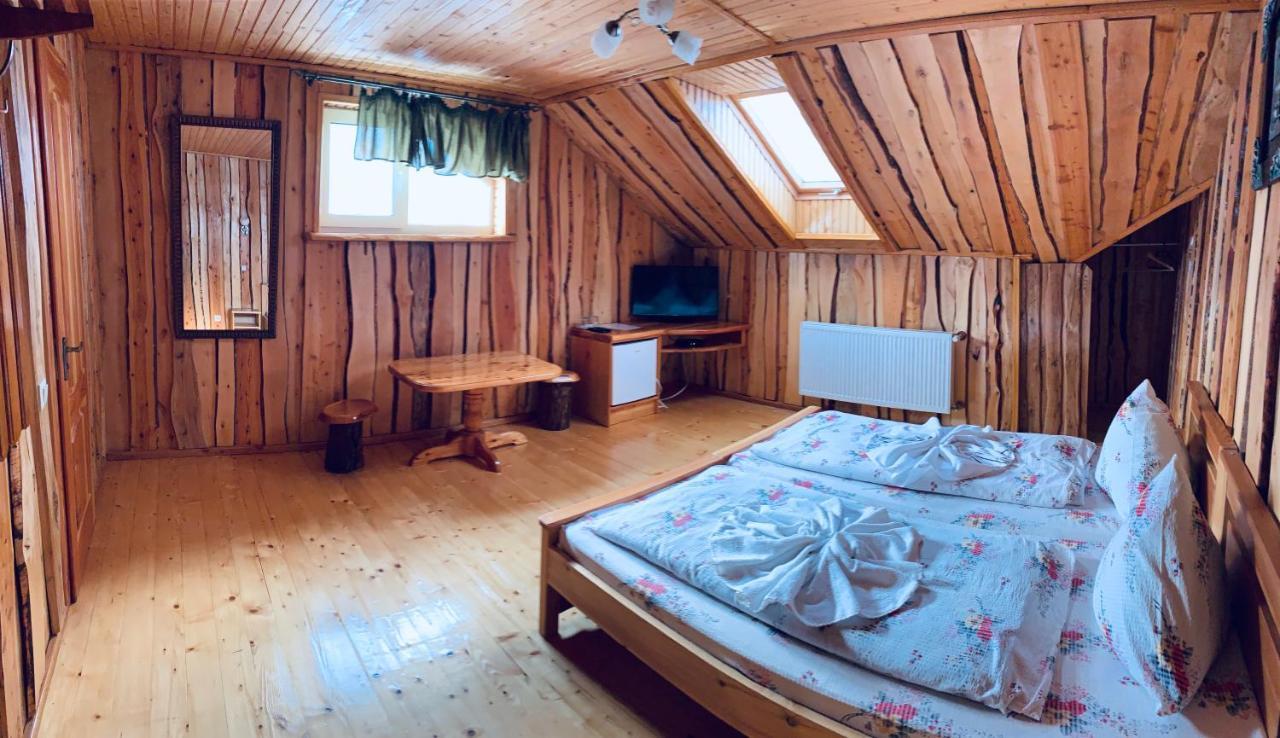 Arnica Hotel Ясиня Екстериор снимка