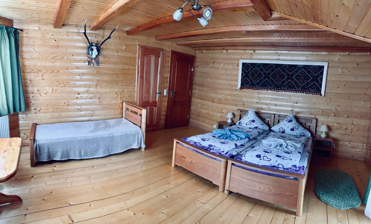 Arnica Hotel Ясиня Екстериор снимка