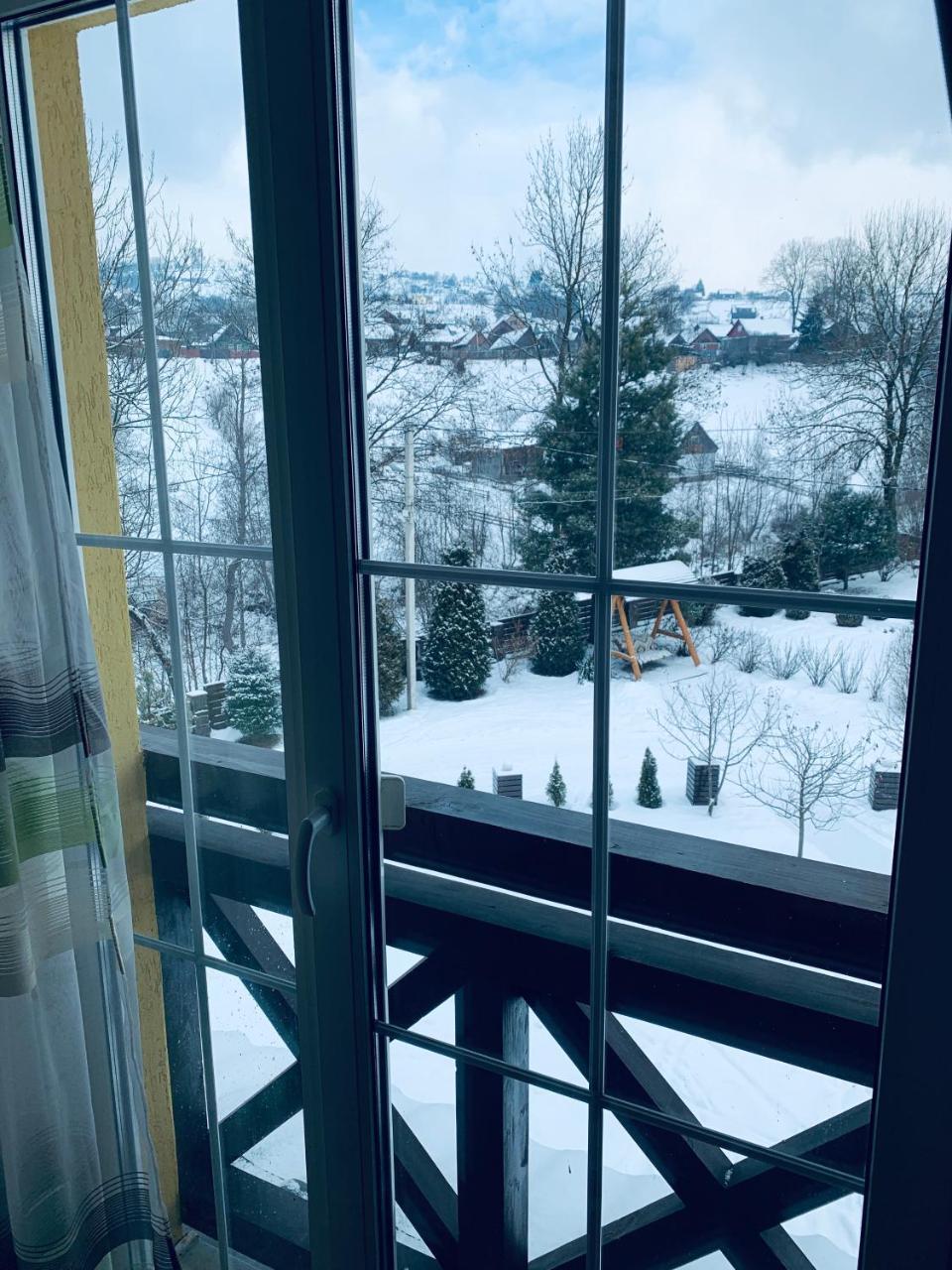 Arnica Hotel Ясиня Екстериор снимка